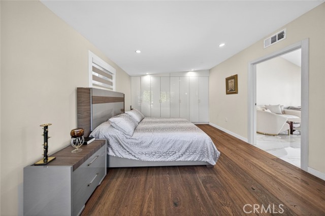 Detail Gallery Image 39 of 64 For 4926 Greenbush Ave, Sherman Oaks,  CA 91423 - – Beds | – Baths