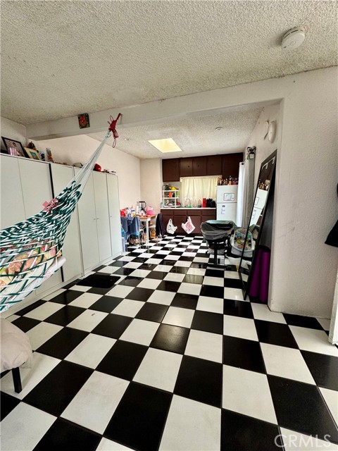 Detail Gallery Image 9 of 16 For 7809 Troost Ave, North Hollywood,  CA 91605 - 3 Beds | 3 Baths