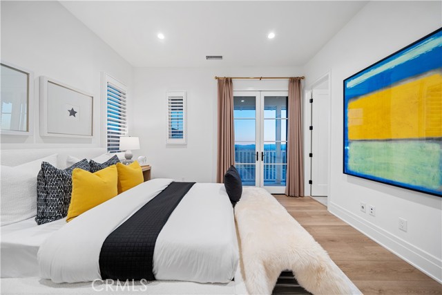 101 Lustro, Irvine CA: https://media.crmls.org/medias/20e459ff-5d3e-4e3f-a239-5b8069839e3e.jpg