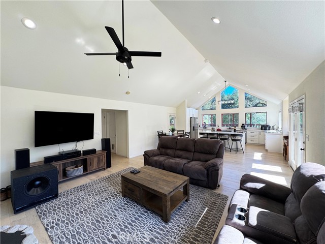 Detail Gallery Image 11 of 60 For 14605 Tomki Rd, Redwood Valley,  CA 95470 - 3 Beds | 2 Baths