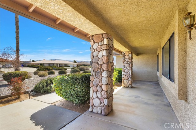 Detail Gallery Image 5 of 44 For 12574 Sarsi Ct, Apple Valley,  CA 92308 - 4 Beds | 2 Baths