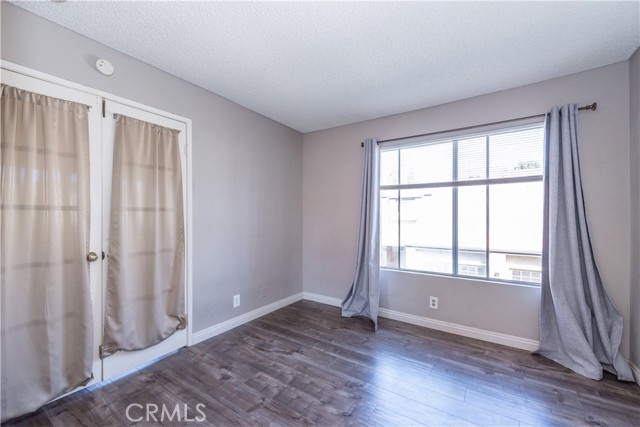 375 Stanford Court, Irvine CA: https://media.crmls.org/medias/20e54195-ebc7-46c7-8e3d-3d1fb93c14b6.jpg