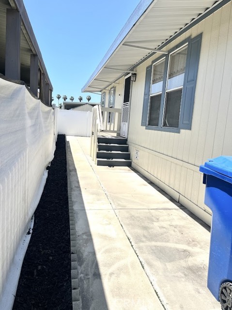 9080 Bloomfield Avenue, Cypress CA: https://media.crmls.org/medias/20e54697-20ef-4274-b81e-3e2472987105.jpg