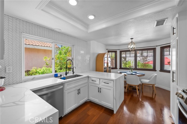 15 Vittoria Street, Laguna Niguel CA: https://media.crmls.org/medias/20e5f234-0d7e-4362-91ee-52e1a355e2da.jpg