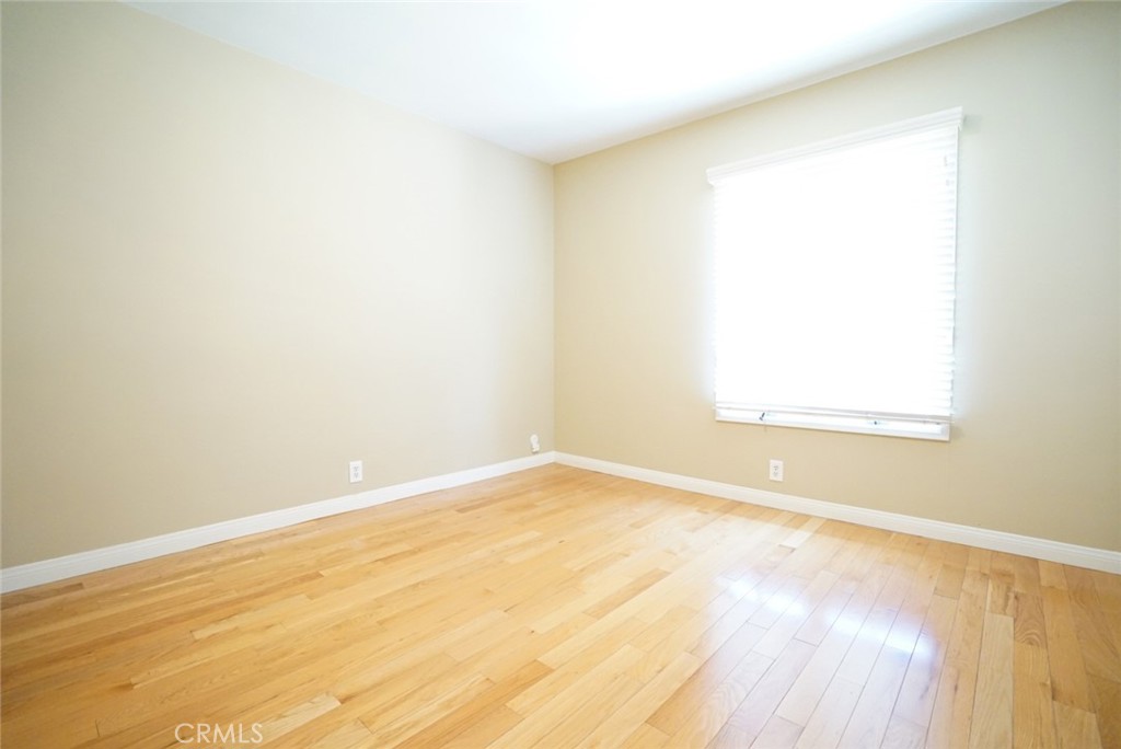 MLS #WS25216406 image #13