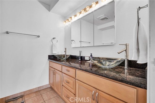 Detail Gallery Image 2 of 32 For 29641 S Western, Rancho Palos Verdes,  CA 90275 - 2 Beds | 2 Baths