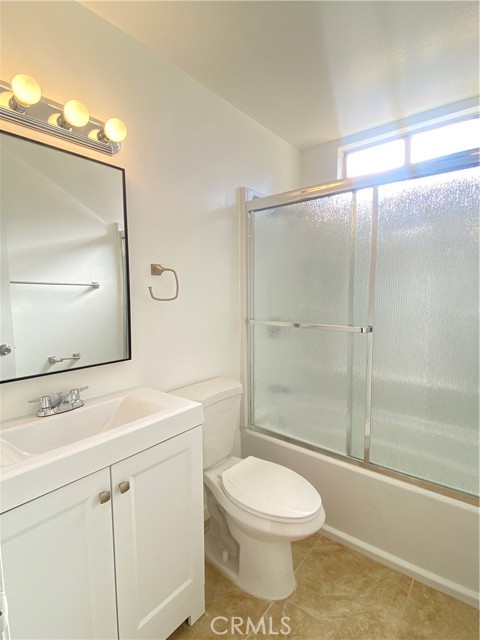 Detail Gallery Image 13 of 15 For 12196 Carnation Ln #B,  Moreno Valley,  CA 92557 - 2 Beds | 1/1 Baths