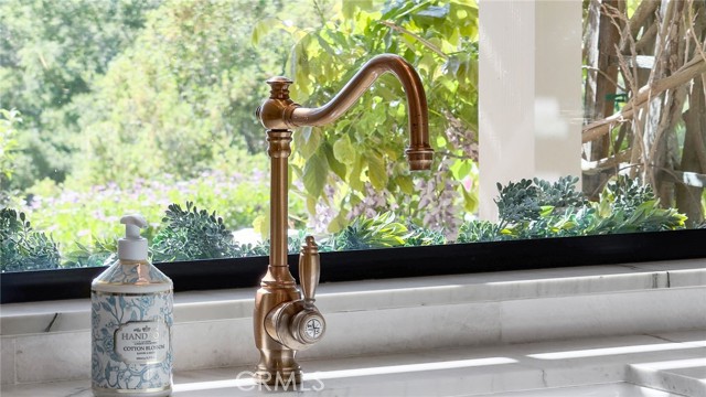 29122 Laurel Valley Drive, Vista CA: https://media.crmls.org/medias/20e703d1-b40a-4011-af75-4b5e36bcaca4.jpg