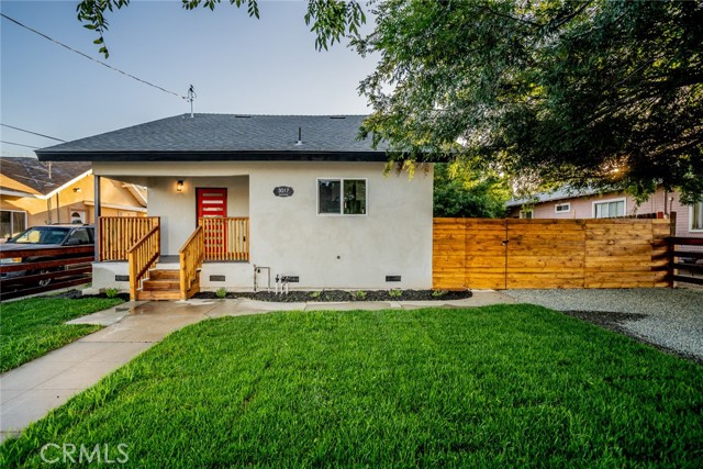Detail Gallery Image 3 of 55 For 3017 Date St, Riverside,  CA 92507 - 4 Beds | 2 Baths