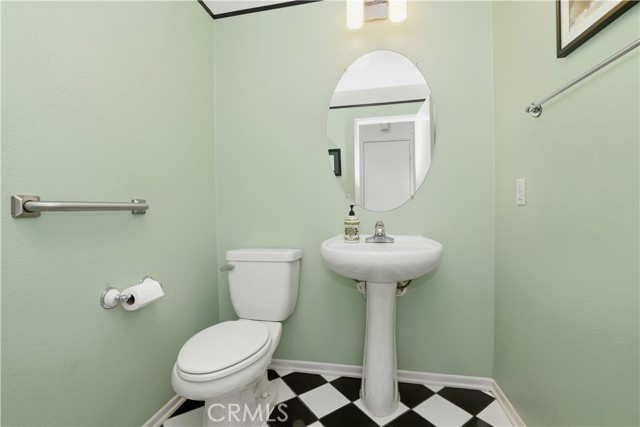Detail Gallery Image 25 of 67 For 16123 Setting Sun Cir, Riverside,  CA 92503 - 3 Beds | 2/1 Baths