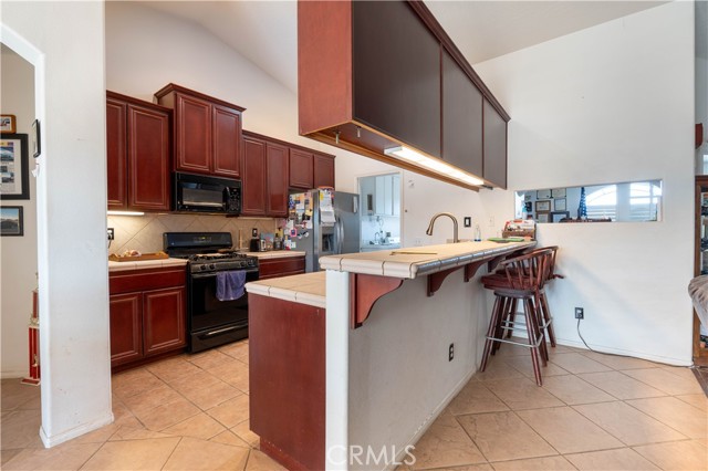 Detail Gallery Image 12 of 53 For 11436 Pinon Ave, Hesperia,  CA 92345 - 4 Beds | 2 Baths