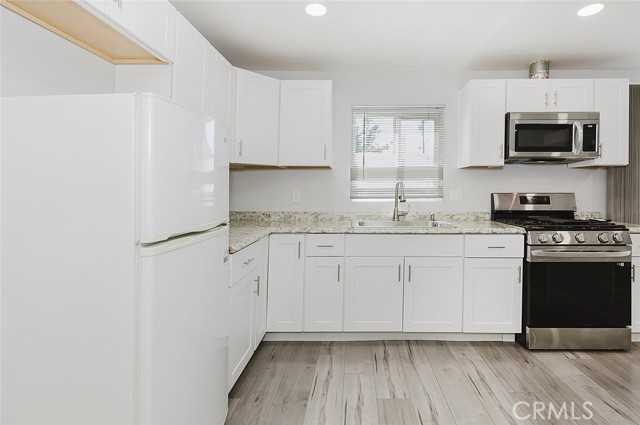 Detail Gallery Image 8 of 19 For 8407 Terhune, Sun Valley,  CA 91352 - 1 Beds | 1 Baths