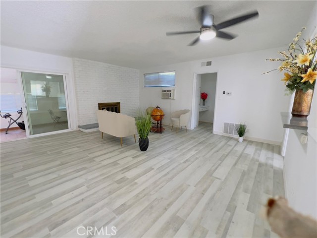 Detail Gallery Image 5 of 14 For 1454 W West Ave, Fullerton,  CA 92833 - 3 Beds | 2 Baths