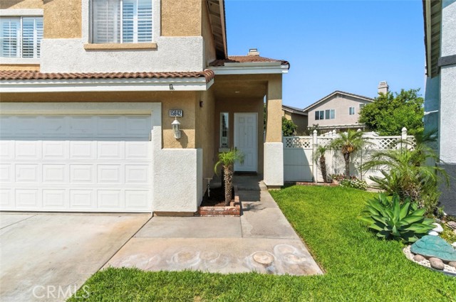 Detail Gallery Image 2 of 38 For 15642 Bristol Ct, Fontana,  CA 92337 - 3 Beds | 2/1 Baths