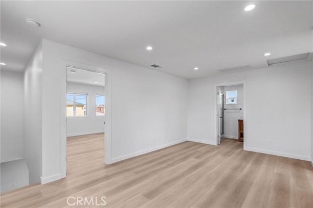 10517 Firmona Avenue, Inglewood CA: https://media.crmls.org/medias/20e99501-0c65-469f-9eba-2e91a19febd8.jpg