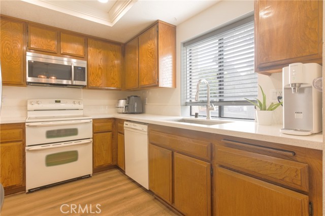 Detail Gallery Image 24 of 42 For 13526 La Jolla Cir #207-D,  La Mirada,  CA 90638 - 2 Beds | 2 Baths