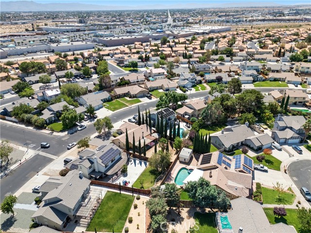 14698 King Canyon Road, Victorville CA: https://media.crmls.org/medias/20e9d8ba-14e7-4196-b479-3f32022bca1a.jpg