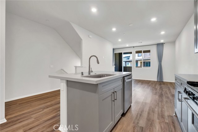 Detail Gallery Image 6 of 42 For 1413 Cirrus Ct, Pomona,  CA 91768 - 3 Beds | 3 Baths