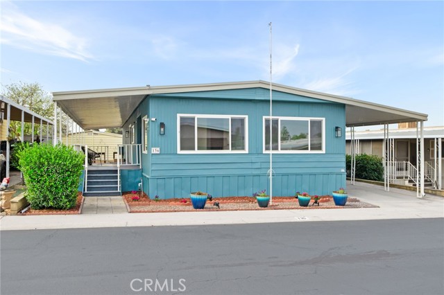 626 N. Dearborn Street, Redlands CA: https://media.crmls.org/medias/20ea43cc-170f-489c-b93d-e421c5a79a8a.jpg