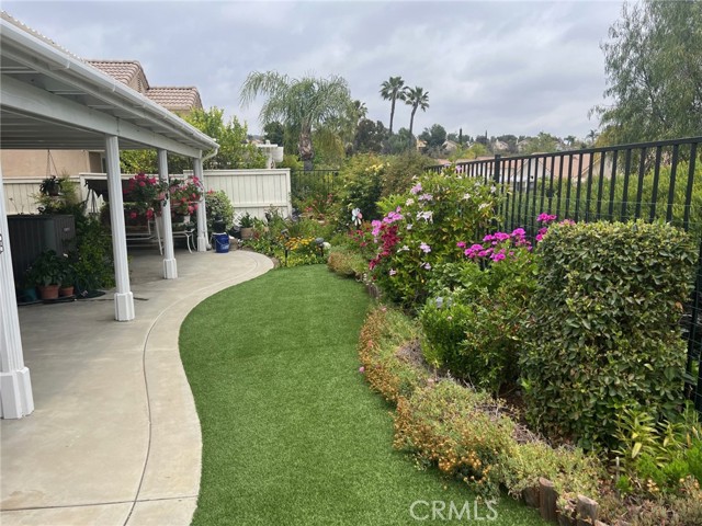 Detail Gallery Image 5 of 38 For 23961 via Pamilla, Murrieta,  CA 92562 - 2 Beds | 2 Baths