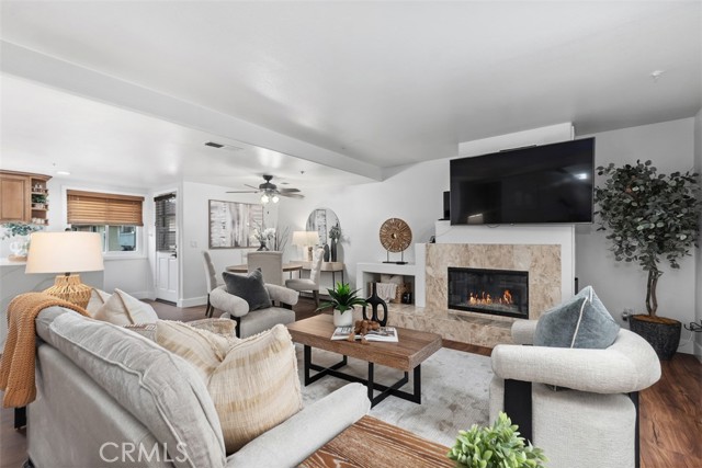 7651 Yorktown Avenue, Huntington Beach CA: https://media.crmls.org/medias/20eb1194-23d3-4cb0-a1cd-2046f831bcdf.jpg