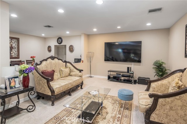18948 Lassen Street, Northridge CA: https://media.crmls.org/medias/20eb2fb9-add1-4c8c-907f-8186b4af7dfa.jpg