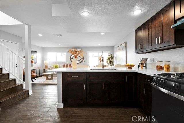 12951 Royal Palm Cir, Chino CA: https://media.crmls.org/medias/20eb5f08-6509-435d-9013-aa9dc2f1dcdd.jpg