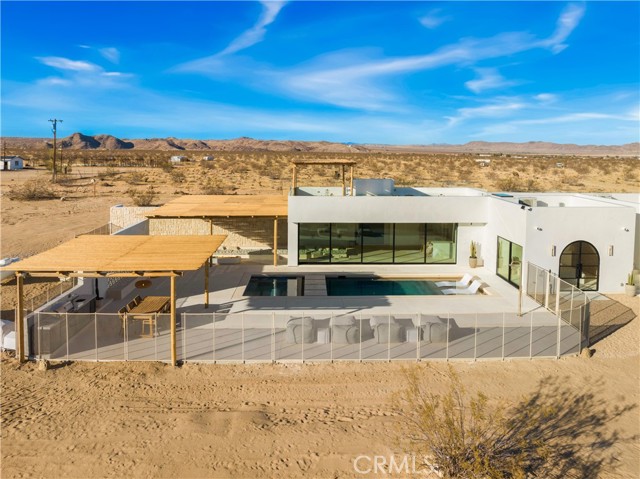 Detail Gallery Image 10 of 58 For 63973 Gold Nugget Rd, Joshua Tree,  CA 92252 - 3 Beds | 3 Baths