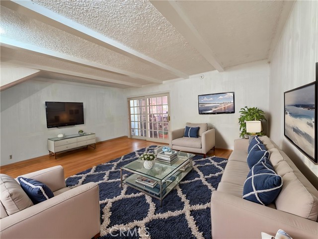 4244 E Addington Drive, Anaheim Hills CA: https://media.crmls.org/medias/20eb87ef-3731-419b-9566-1bf5968ae37b.jpg