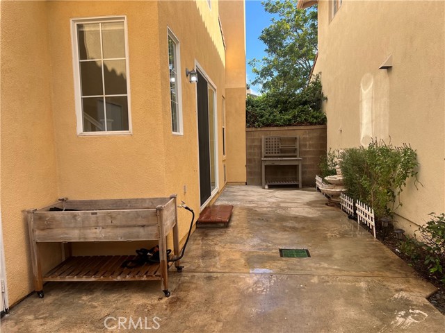 12 Del Mar, Irvine CA: https://media.crmls.org/medias/20ebcd14-d714-4ffb-91c1-10bbdb514fc9.jpg