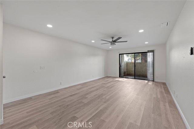 Detail Gallery Image 4 of 23 For 711 W 1st, Santa Ana,  CA 92701 - 3 Beds | 2 Baths