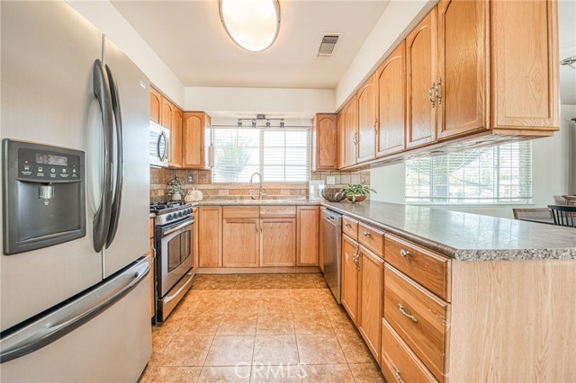 Detail Gallery Image 21 of 54 For 12171 E Huntsman Ave, Selma,  CA 93662 - 3 Beds | 2 Baths