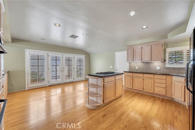 Detail Gallery Image 16 of 37 For 23230 Bigler St, Woodland Hills,  CA 91364 - 3 Beds | 2 Baths