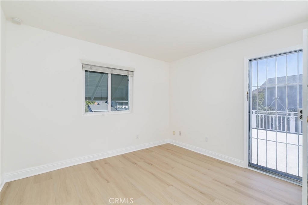 MLS #WS25267882 image #15