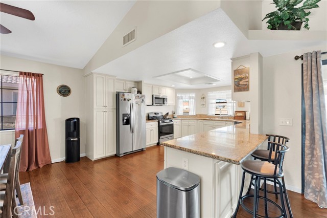 Detail Gallery Image 12 of 50 For 26374 Buccaneer, Helendale,  CA 92342 - 3 Beds | 2 Baths