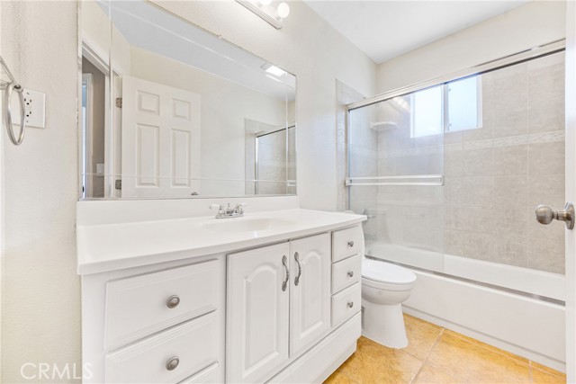 5304 Carmelita Avenue, Maywood CA: https://media.crmls.org/medias/20ed357e-6ca0-406d-b366-2244560052df.jpg