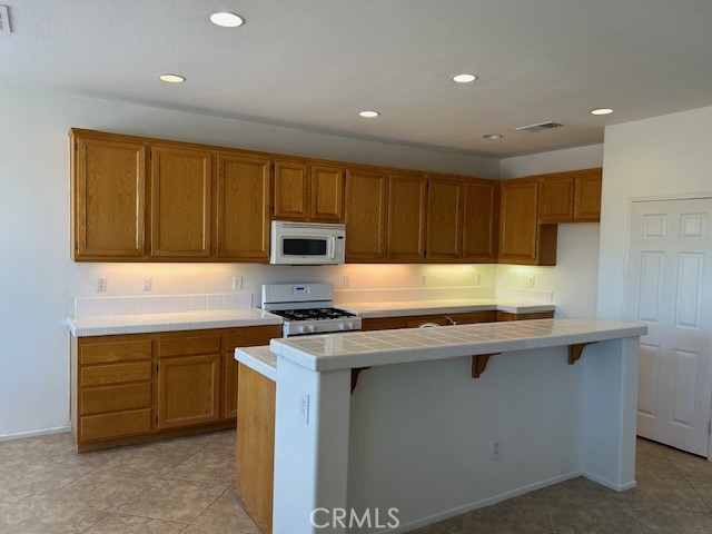 Detail Gallery Image 23 of 31 For 35921 Camelot Cir, Wildomar,  CA 92595 - 4 Beds | 2/1 Baths