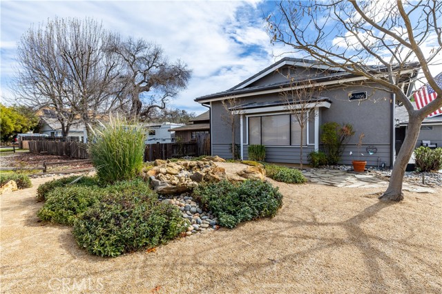 Detail Gallery Image 4 of 73 For 1856 Southfork Pl, Paso Robles,  CA 93446 - 3 Beds | 4 Baths