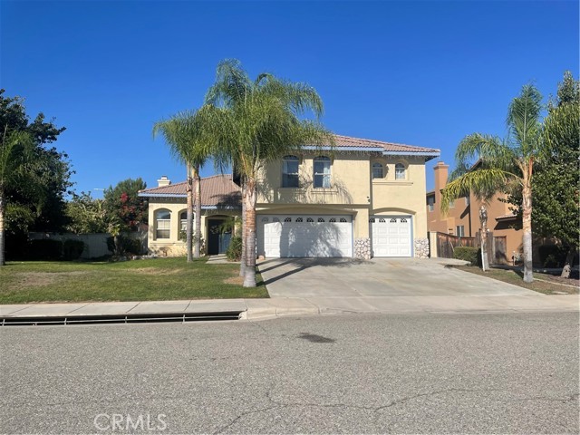 Detail Gallery Image 1 of 29 For 26430 Helene Dr, Moreno Valley,  CA 92555 - 4 Beds | 3 Baths