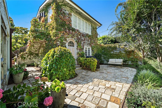 Detail Gallery Image 41 of 45 For 464 Holly, Laguna Beach,  CA 92651 - 4 Beds | 3/1 Baths