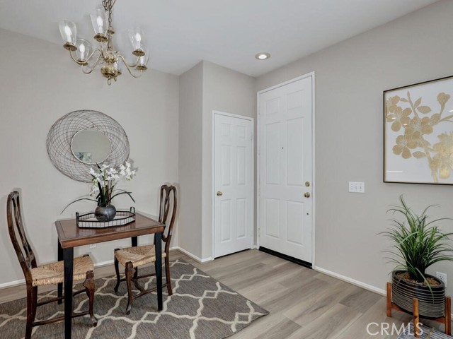 Detail Gallery Image 4 of 39 For 452 N Bloomberry #B,  Orange,  CA 92869 - 3 Beds | 2/1 Baths