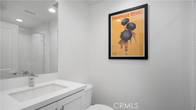 125 Allusion, Irvine CA: https://media.crmls.org/medias/20efc4a6-430e-4534-9c7d-0bc1163b4ed8.jpg