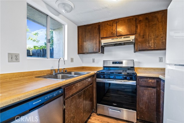 Detail Gallery Image 9 of 29 For 2030 Pine St, Paso Robles,  CA 93446 - 2 Beds | 1/1 Baths