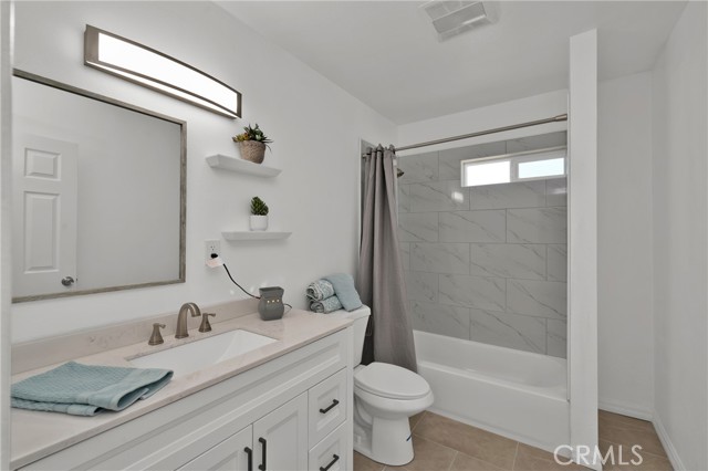 Detail Gallery Image 24 of 28 For 6107 Del Amo Bld, Lakewood,  CA 90713 - 4 Beds | 3 Baths