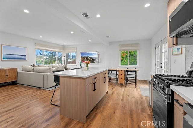 Detail Gallery Image 9 of 22 For 531 Rindge, Redondo Beach,  CA 90278 - 3 Beds | 2 Baths