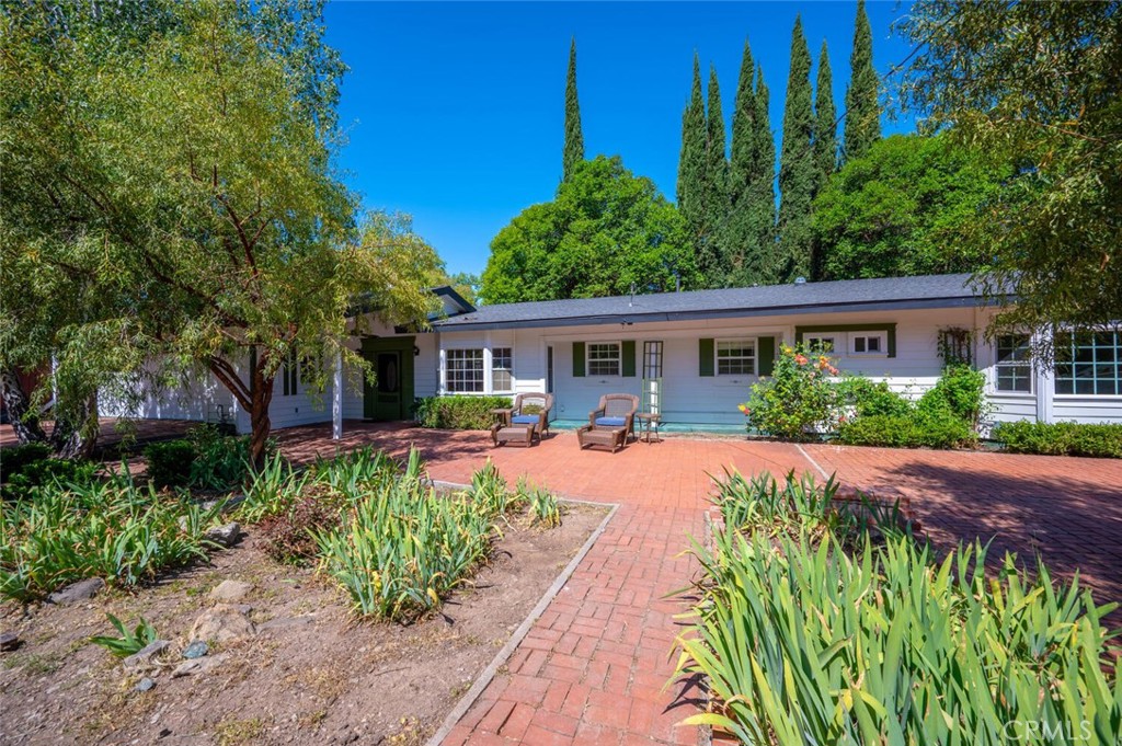 8930 Azucena Avenue, Atascadero, CA 93422