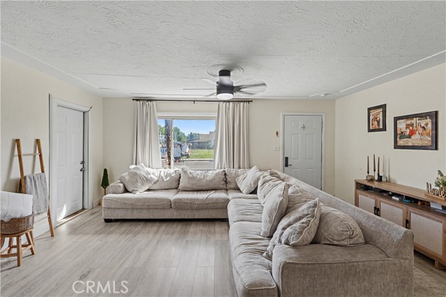 Detail Gallery Image 8 of 45 For 2360 Fir Ave, Merced,  CA 95348 - 3 Beds | 2 Baths