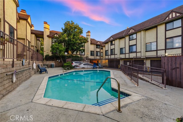 21720 Hart Street, Canoga Park CA: https://media.crmls.org/medias/20f26be0-aa45-4f1c-b104-2615a54ccbf6.jpg