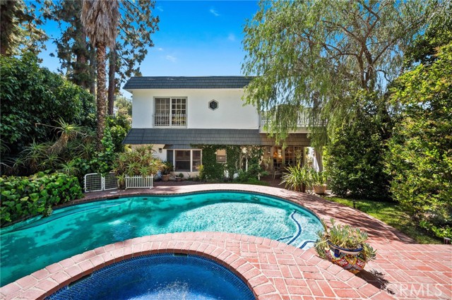 17034 Escalon Drive, Encino CA: https://media.crmls.org/medias/20f299c2-91c8-473f-951d-d9df8afb1e59.jpg