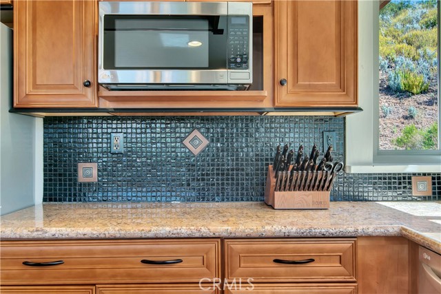 Detail Gallery Image 12 of 41 For 2594 Shoreline Rd, Bradley,  CA 93426 - 4 Beds | 3 Baths